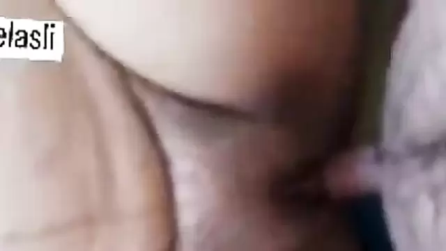 یه زن تاجیکستانی خیلی آبدار با کس پرمو رو حسابی کردم.